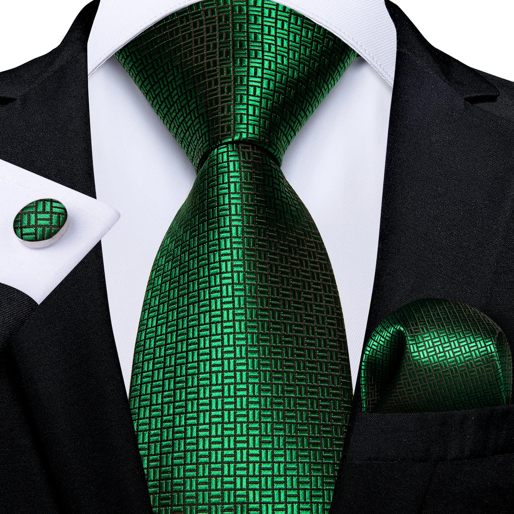 Kit Gravata Masculina DiBanGu com Lenço e Abotoaduras