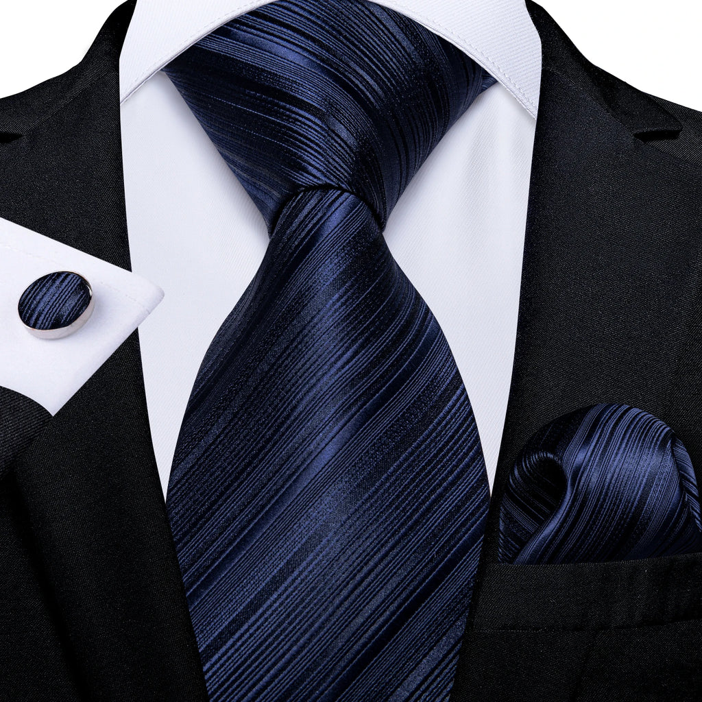 Conjunto Gravata Masculina Clássica 8 cm com Lenço de Bolso