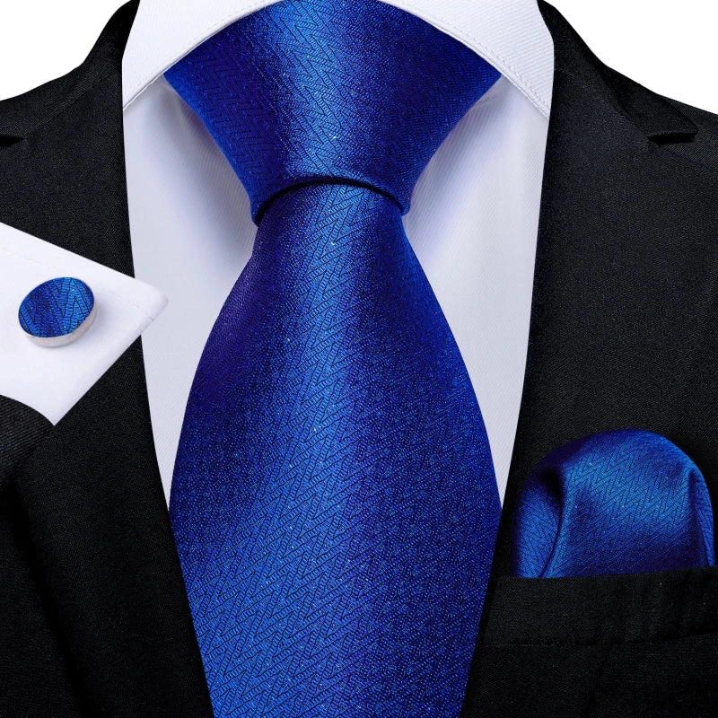 Conjunto Gravata Masculina Clássica 8 cm com Lenço de Bolso