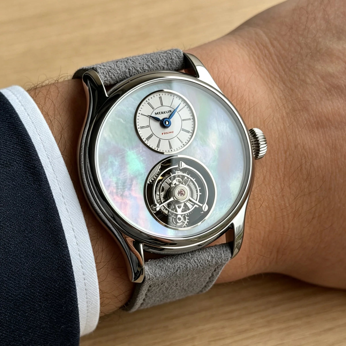 Relógio Masculino MERKUR Tourbillon 42 mm | Safira e Couro