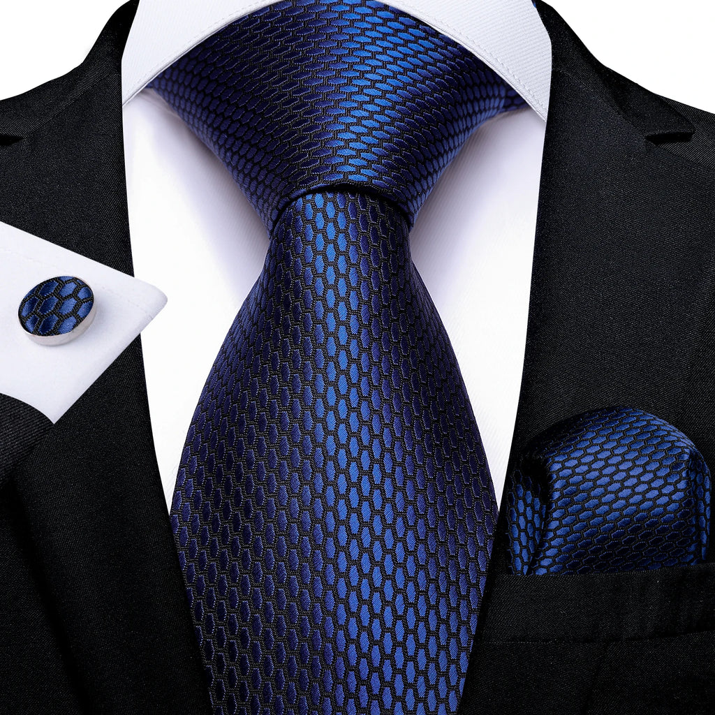 Conjunto Gravata Masculina Clássica 8 cm com Lenço de Bolso