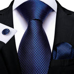 Conjunto Gravata Masculina Clássica 8 cm com Lenço de Bolso