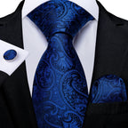 Conjunto Gravata Masculina Clássica 8 cm com Lenço de Bolso