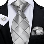 Kit Gravata Masculina DiBanGu com Lenço e Abotoaduras