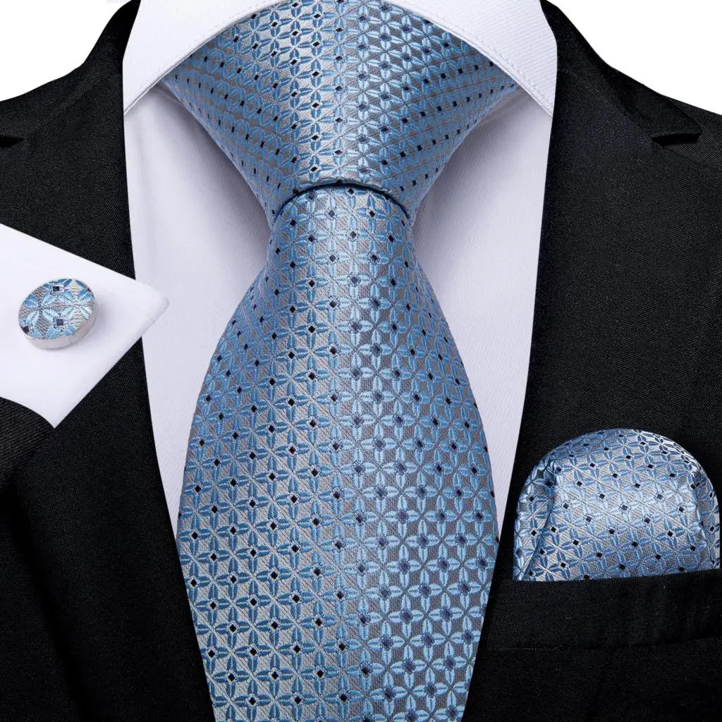 Kit Gravata Masculina DiBanGu com Lenço e Abotoaduras